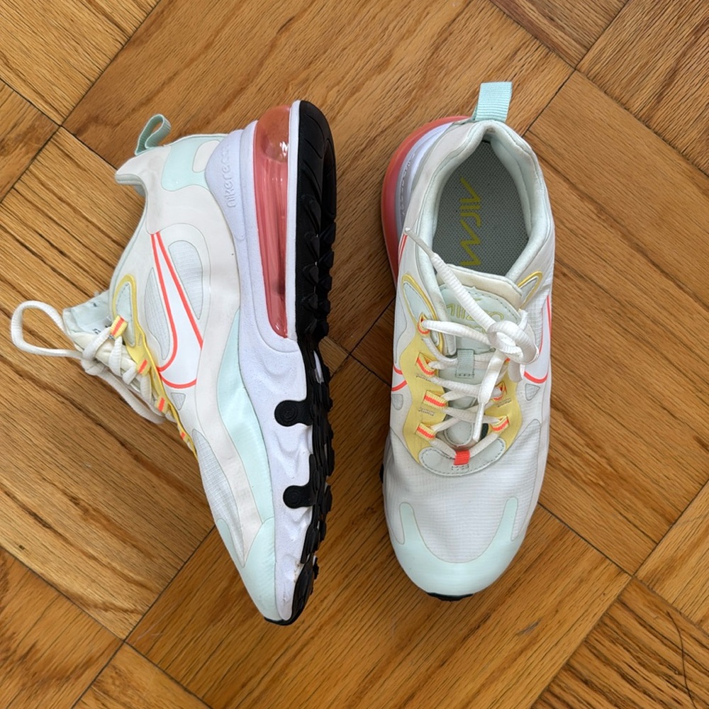 Nike Air Max 270 Women’s 9.5